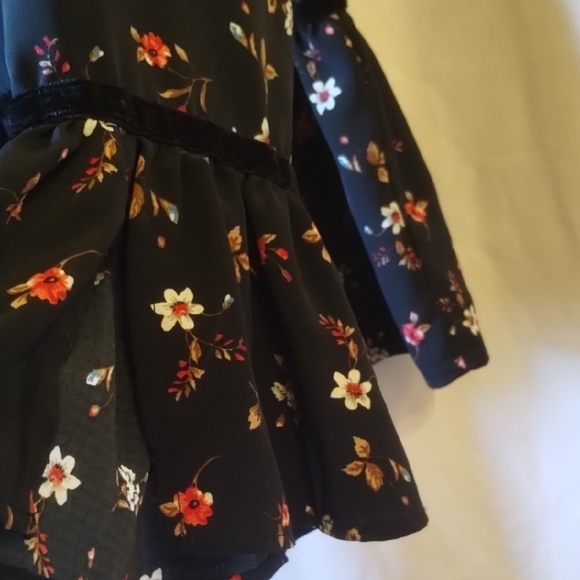 Zara Black Floral Blouse - Picture 8 of 12